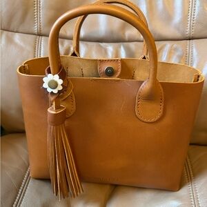 Portland Leather Raindrop in Honey. tassel & flower. Original strap & extra.